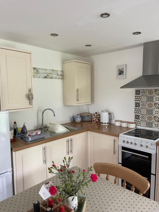 Chestnut Cottage East Bergholt Exterior foto